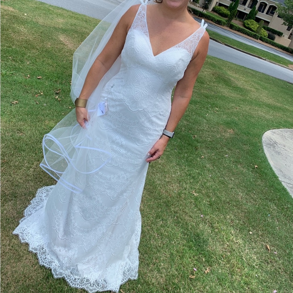Justin Alexander Mara fit & flare wedding dress. US 8.